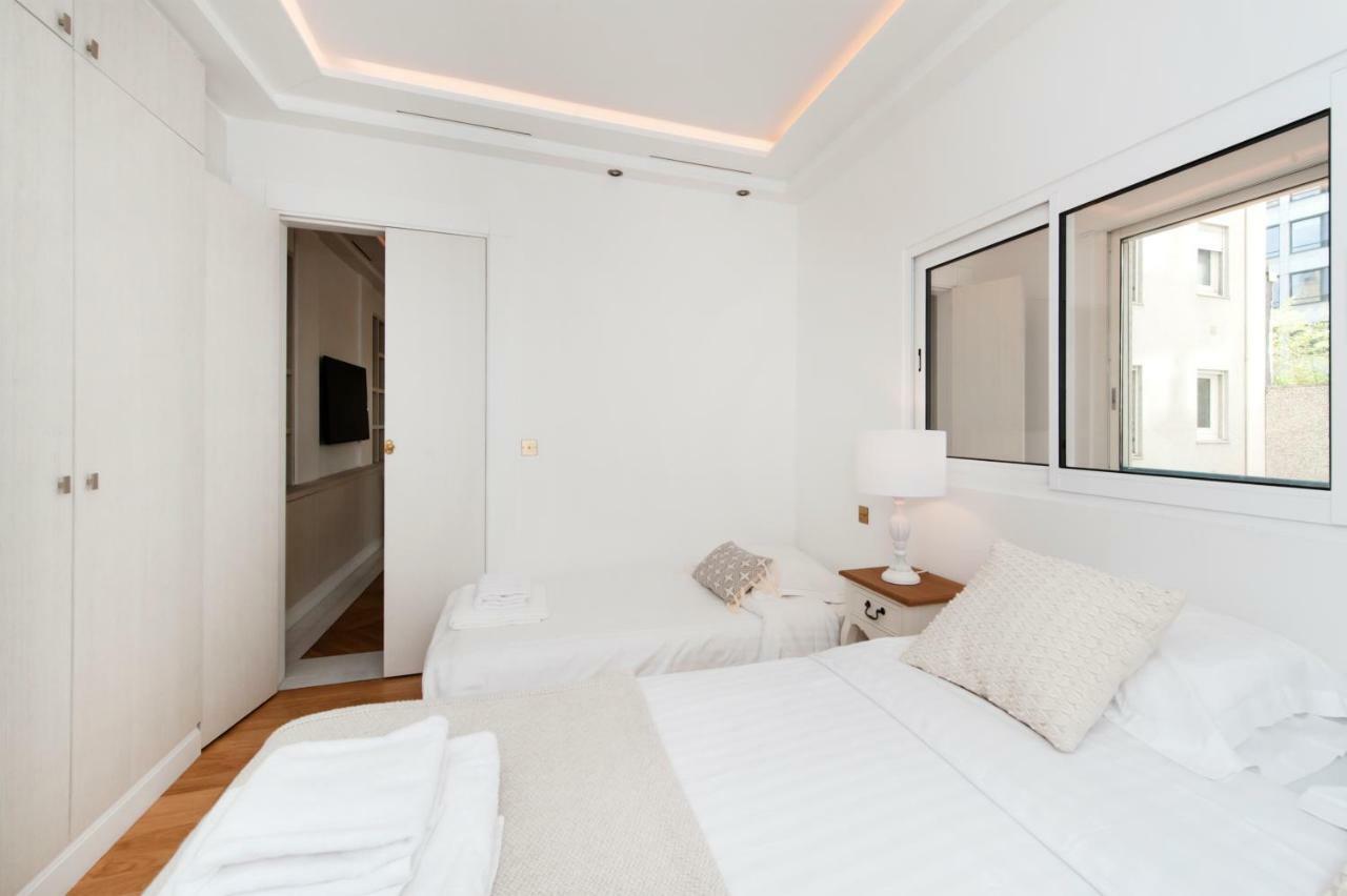 Luxury Montaigne Apartment Párizs Kültér fotó